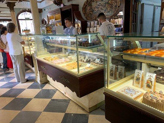 Confiteria La Campana